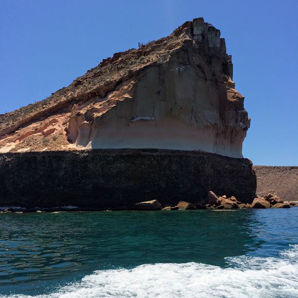 striped rock os isla espiritu santo